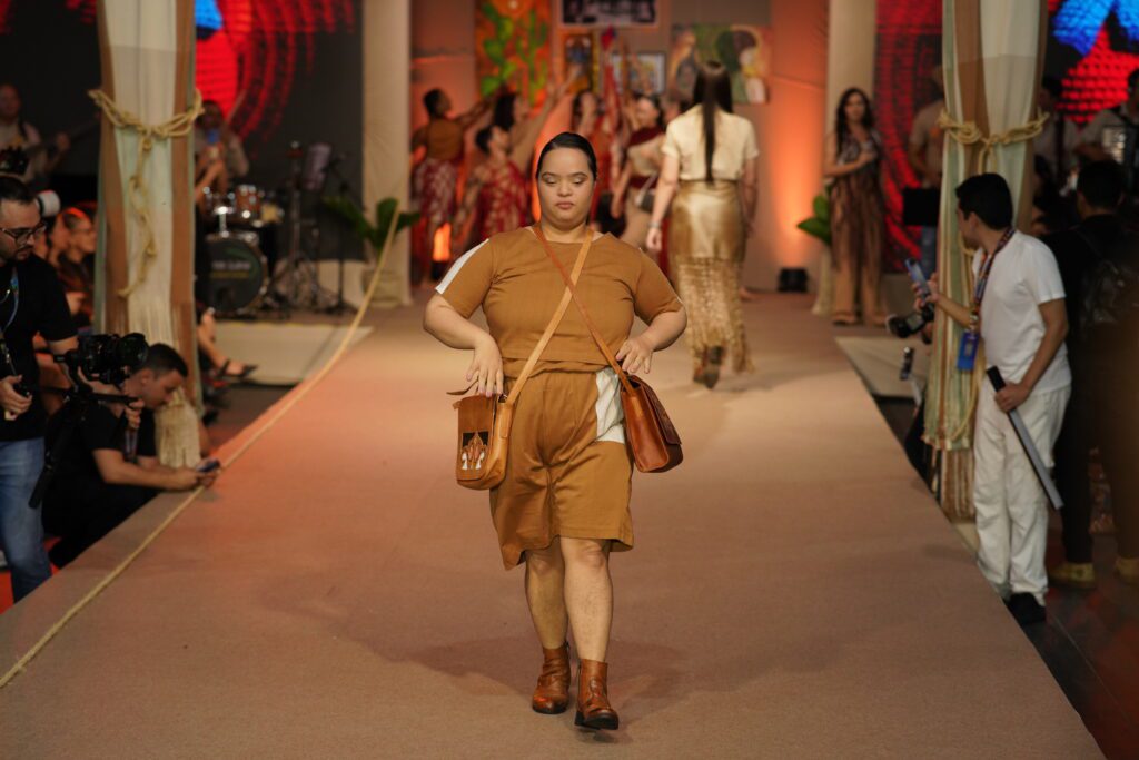 Desfile “Campina Feita à Mão” exalta o artesanato local com diversidade